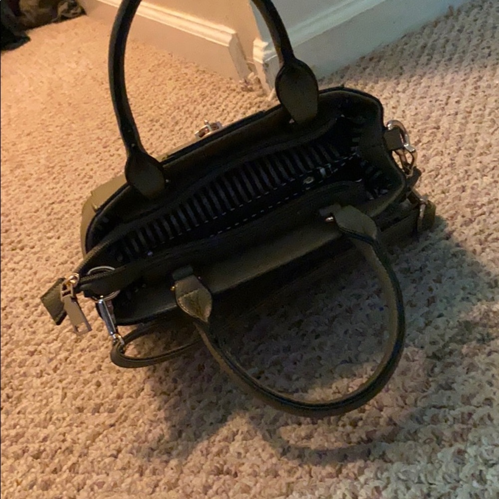 Purse - Picture 2 of 3